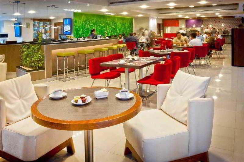 Novotel Mexico City Santa Fe Buitenkant foto